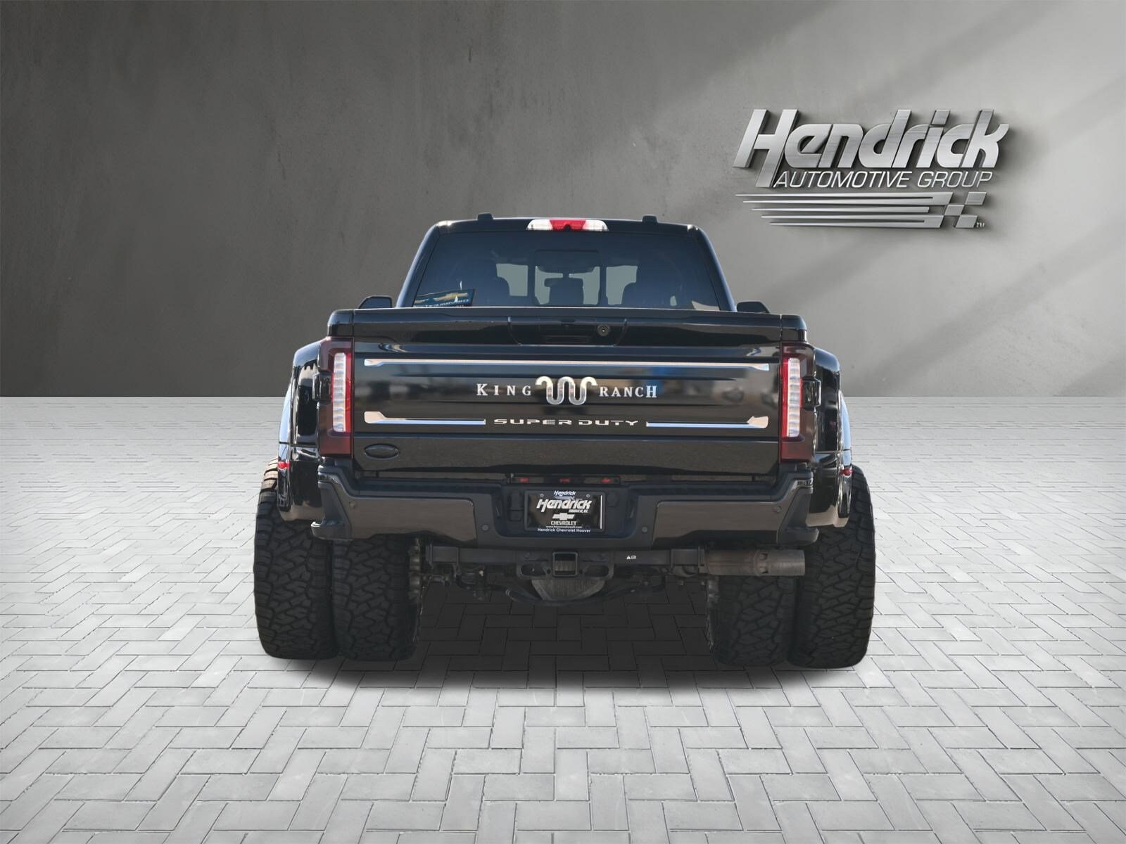 2025 Ford Super Duty F-450 DRW King Ranch photo 3
