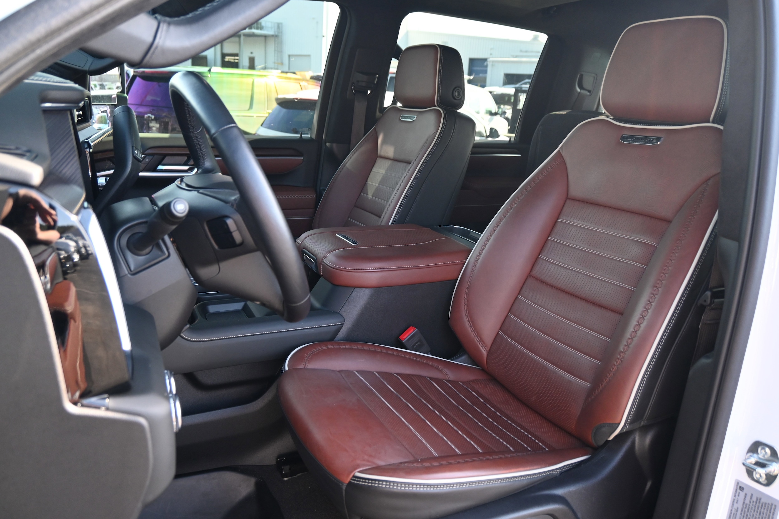 2025 GMC Sierra 2500HD Denali Ultimate photo 5