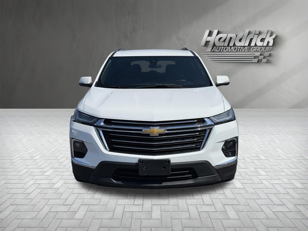 Used 2023 Chevrolet Traverse LT Cloth SUV