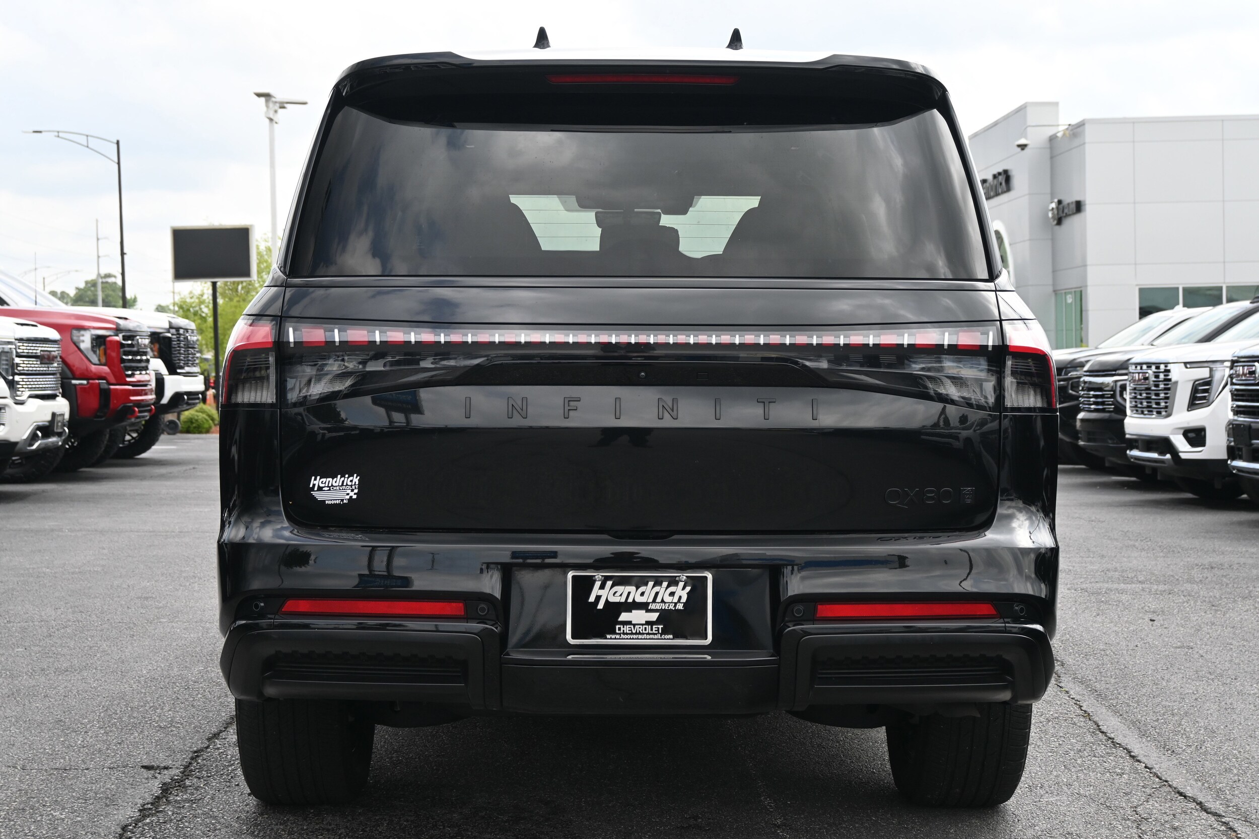 2025 INFINITI QX80 SENSORY photo 3