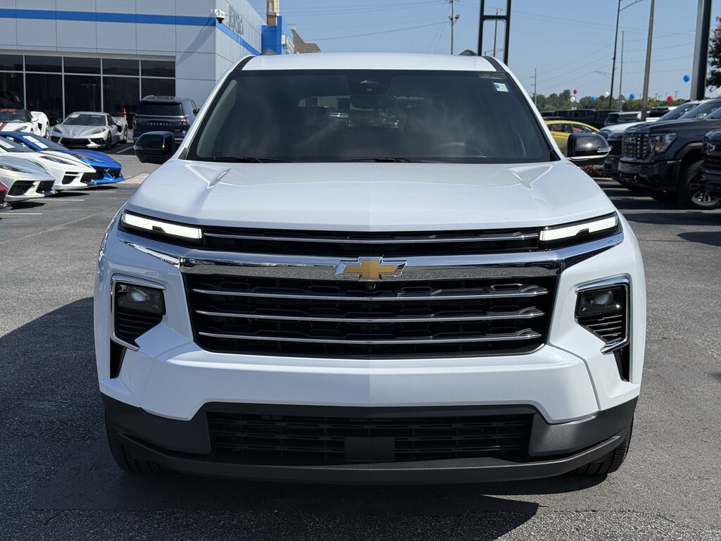 Used 2026 Chevrolet Traverse FWD LT SUV