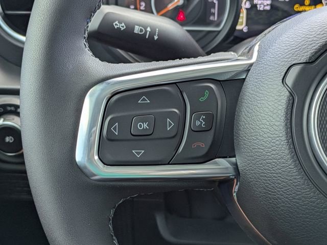 2025 Jeep Wrangler 4-Door Sahara - Photo 28