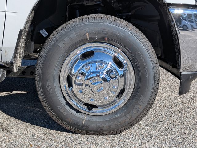 2026 RAM 3500 Tradesman - Photo 10