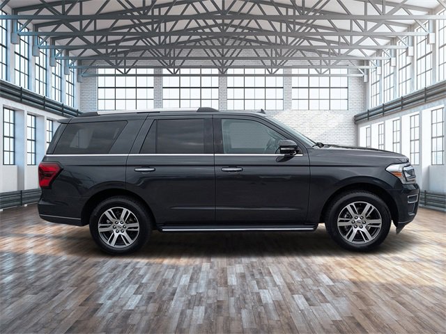 2023 Ford Expedition Limited photo 2
