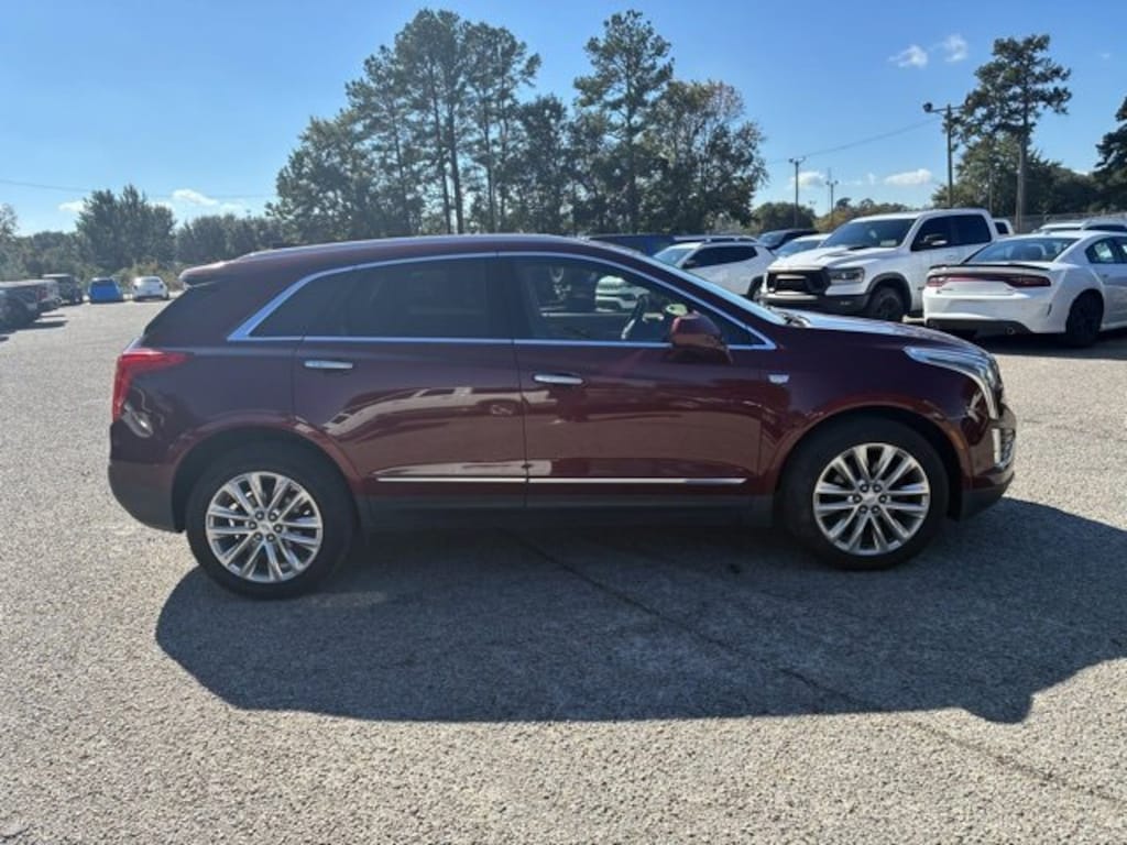 Used 2017 CADILLAC XT5 Platinum SUV