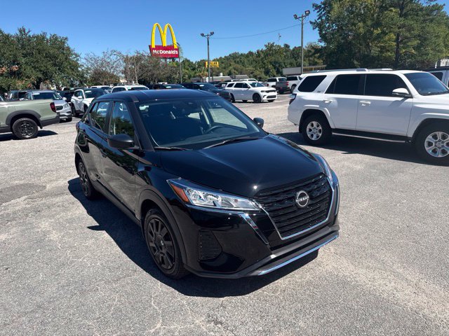 Used 2024 Nissan Kicks S with VIN 3N1CP5BV8RL595231 for sale in Moncks Corner, SC
