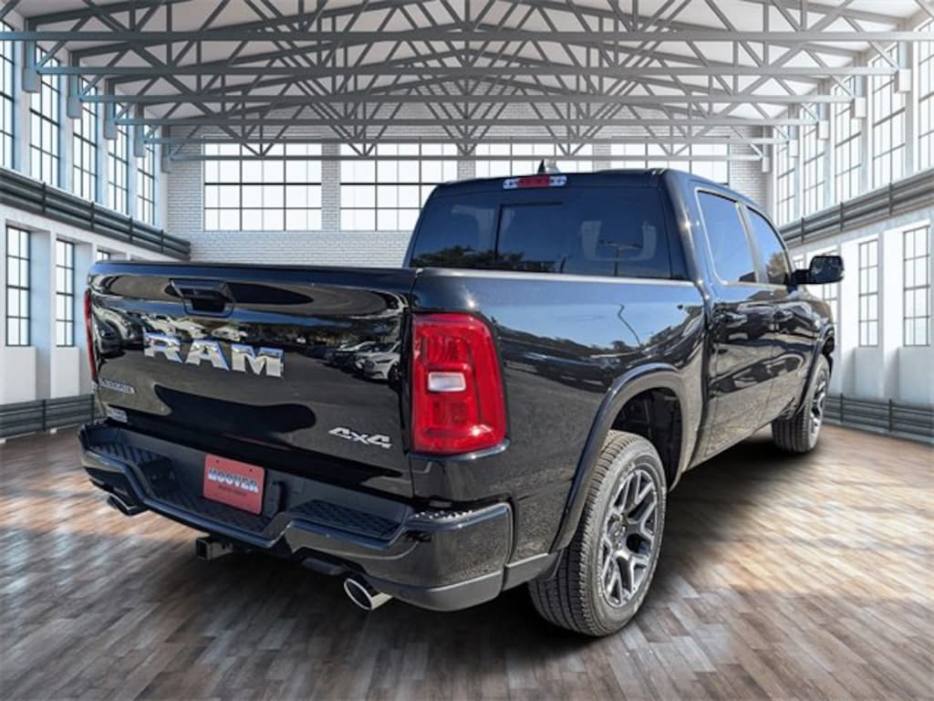 New 2026 Ram 1500 LARAMIE CREW CAB 4X4 5'7 BOX Pickup