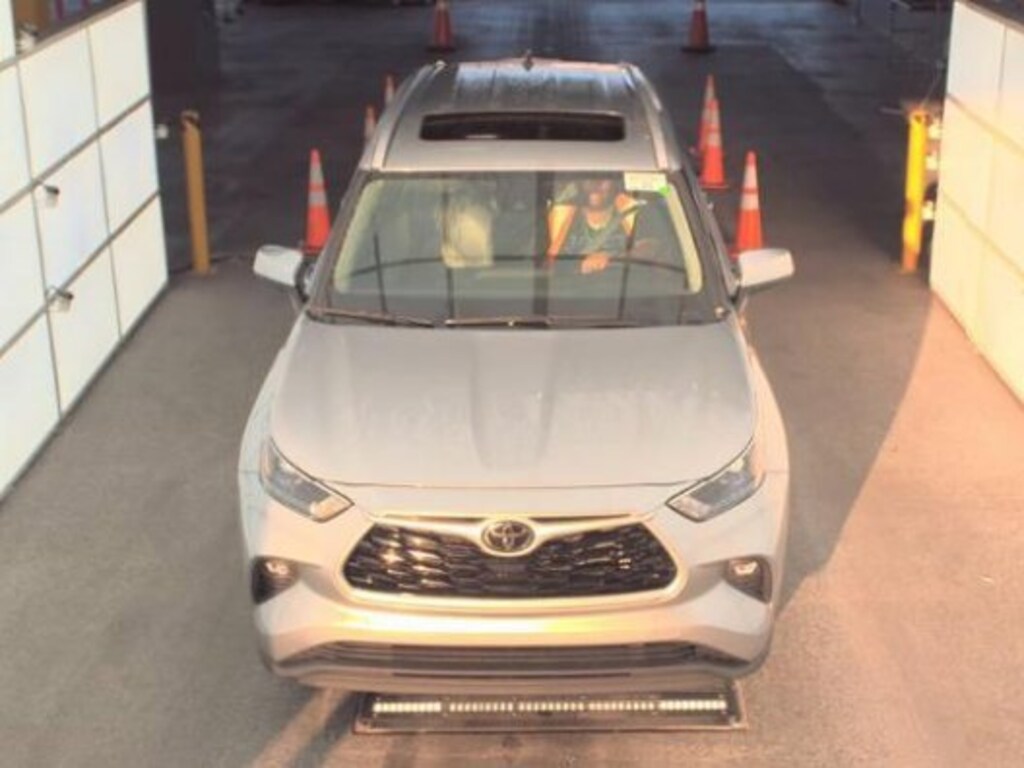 Used 2022 Toyota Highlander XLE SUV