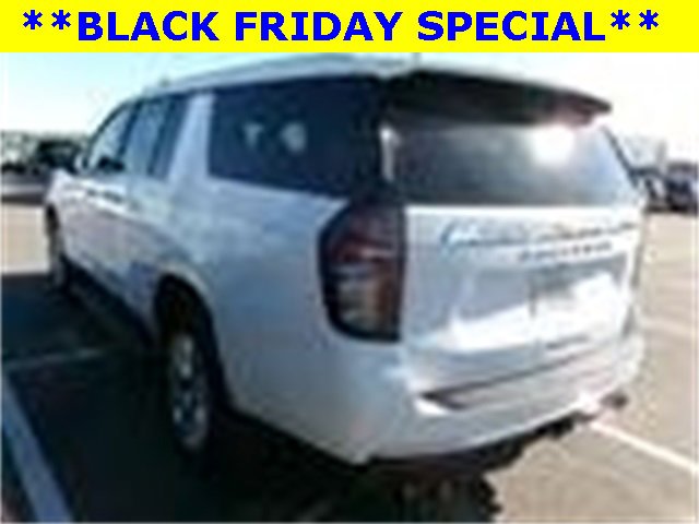 2023 Chevrolet Suburban Premier photo 4