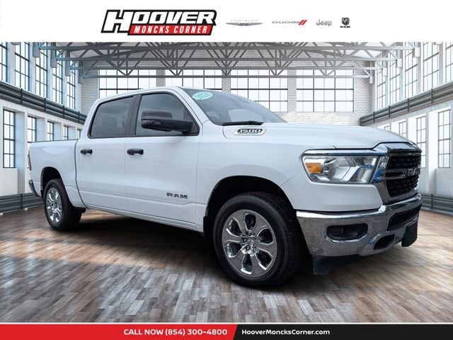 2024 RAM 1500 Big Horn/Lone Star 4x4 Crew Cab 5'7's photo