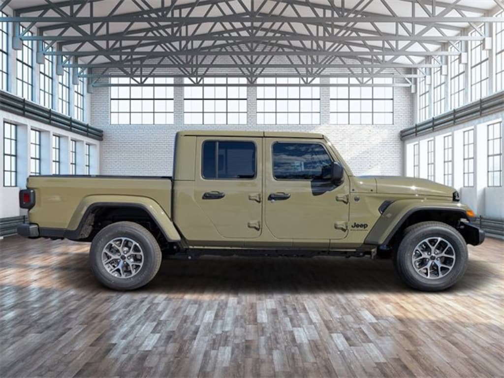 New 2025 Jeep Gladiator SPORT S 4X4 Pickup