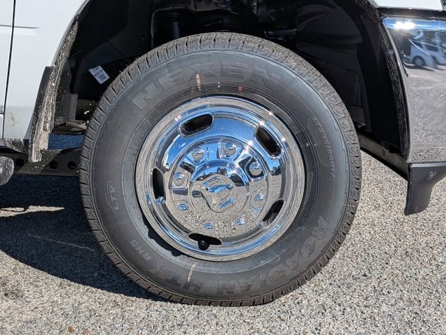 2026 RAM 3500 Tradesman - Photo 11