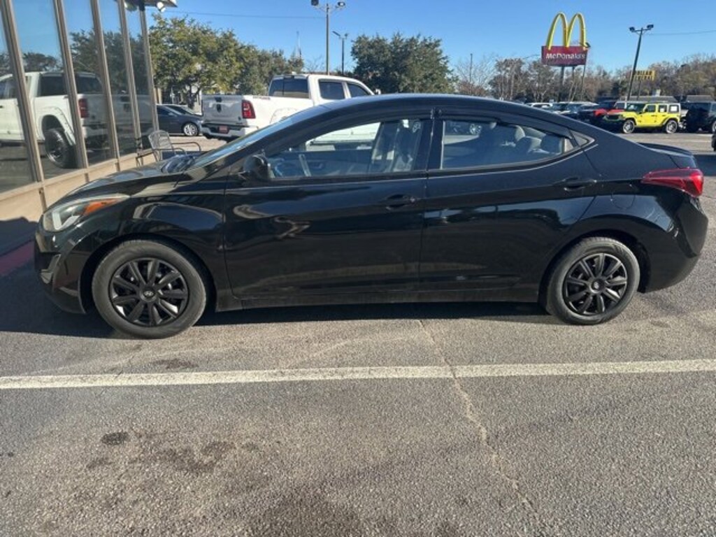 Used 2016 Hyundai Elantra SE Sedan