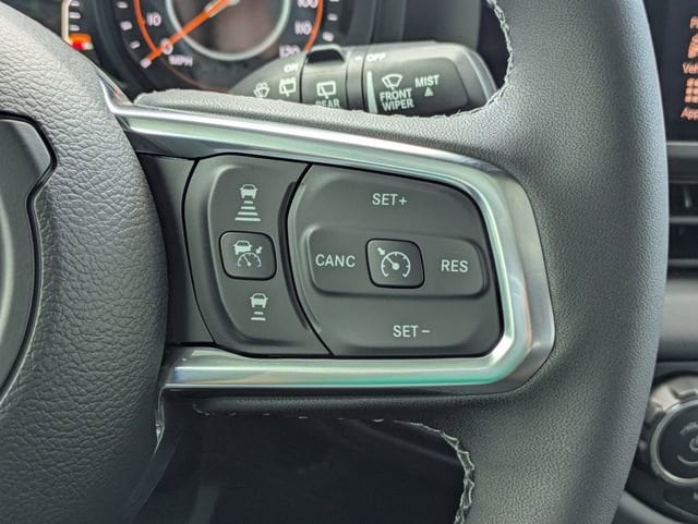 2025 Jeep Wrangler 4-Door Sahara - Photo 29