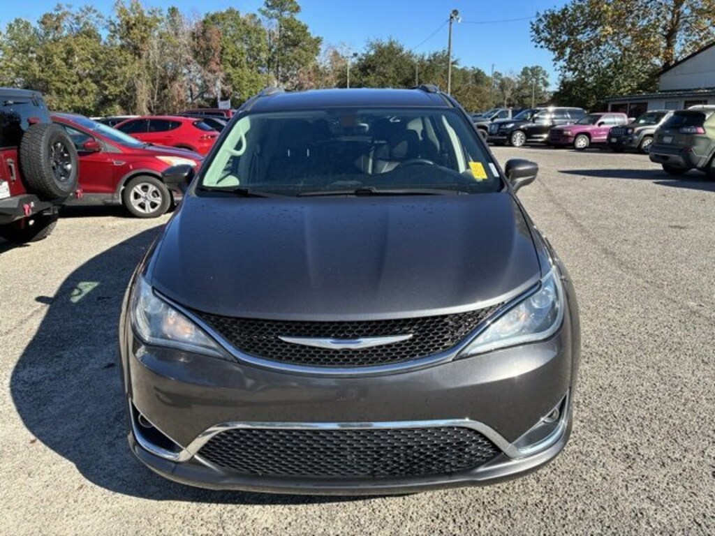 Used 2018 Chrysler Pacifica Touring L Van