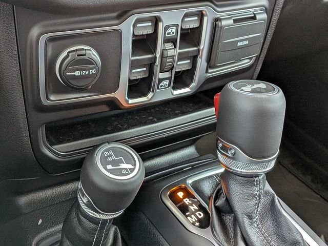 2025 Jeep Wrangler 4-Door Sahara - Photo 23