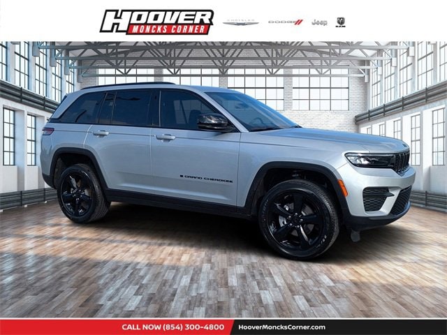 2025 Jeep Grand Cherokee Altitude's photo