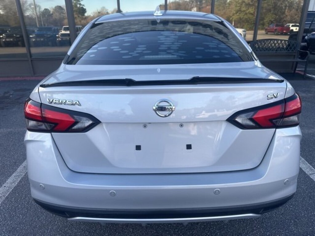 Used 2020 Nissan Versa 1.6 SV Sedan