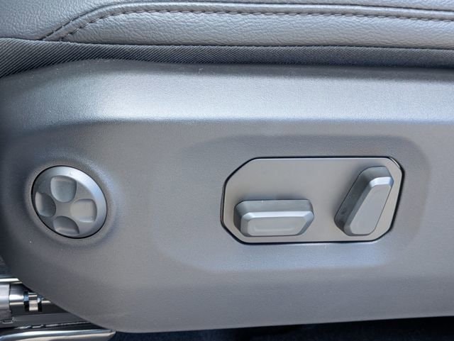 2025 Jeep Wrangler 4-Door Sahara - Photo 21