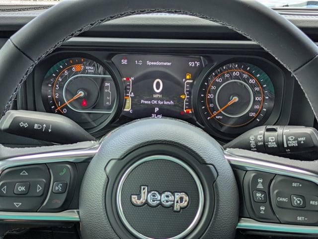 2025 Jeep Wrangler 4-Door Sahara - Photo 30