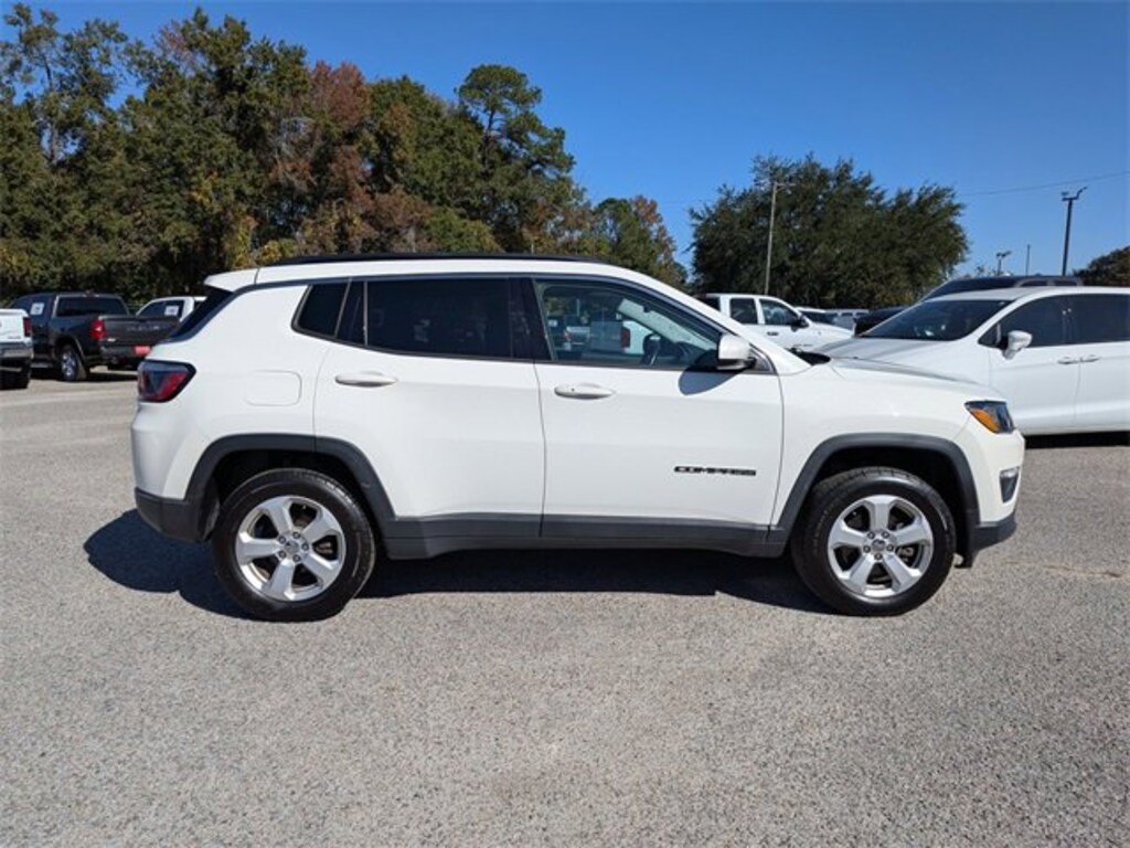 Used 2018 Jeep Compass Latitude 4x4 SUV