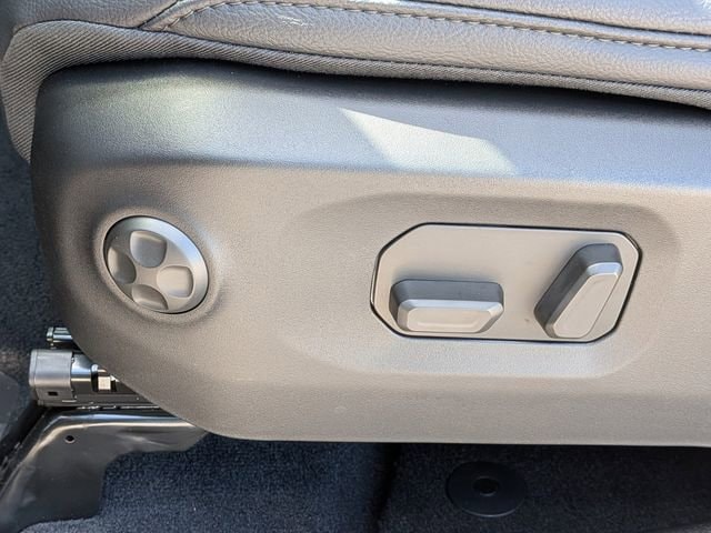 2025 Jeep Wrangler 4-Door Sahara - Photo 19