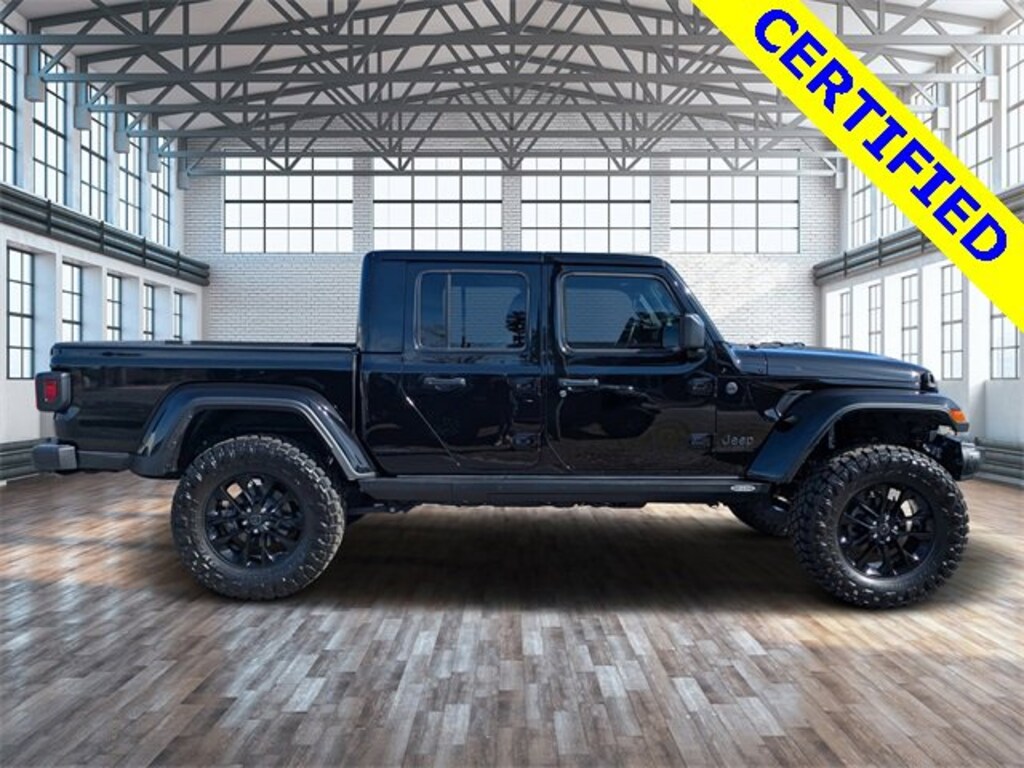 Used 2024 Jeep Gladiator Sport Truck Crew Cab