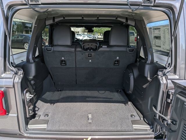 2025 Jeep Wrangler 4-Door Sahara - Photo 12