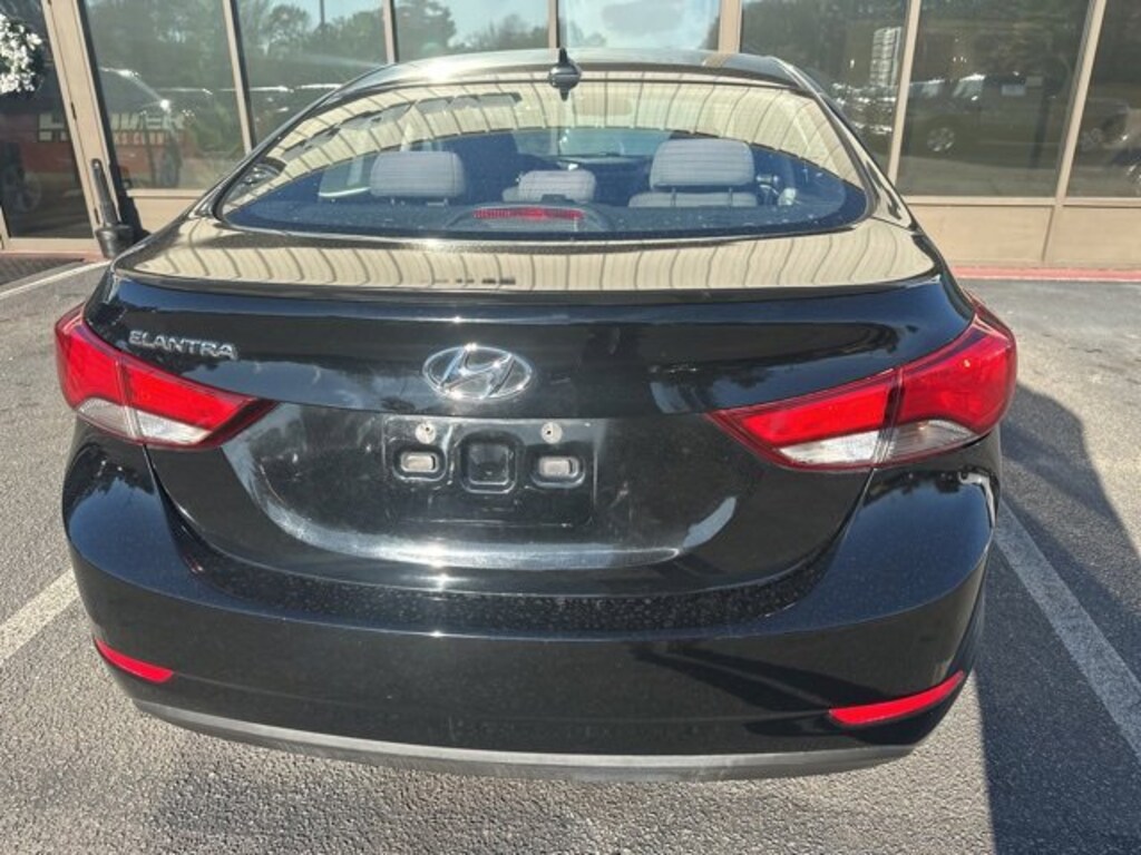 Used 2016 Hyundai Elantra SE Sedan
