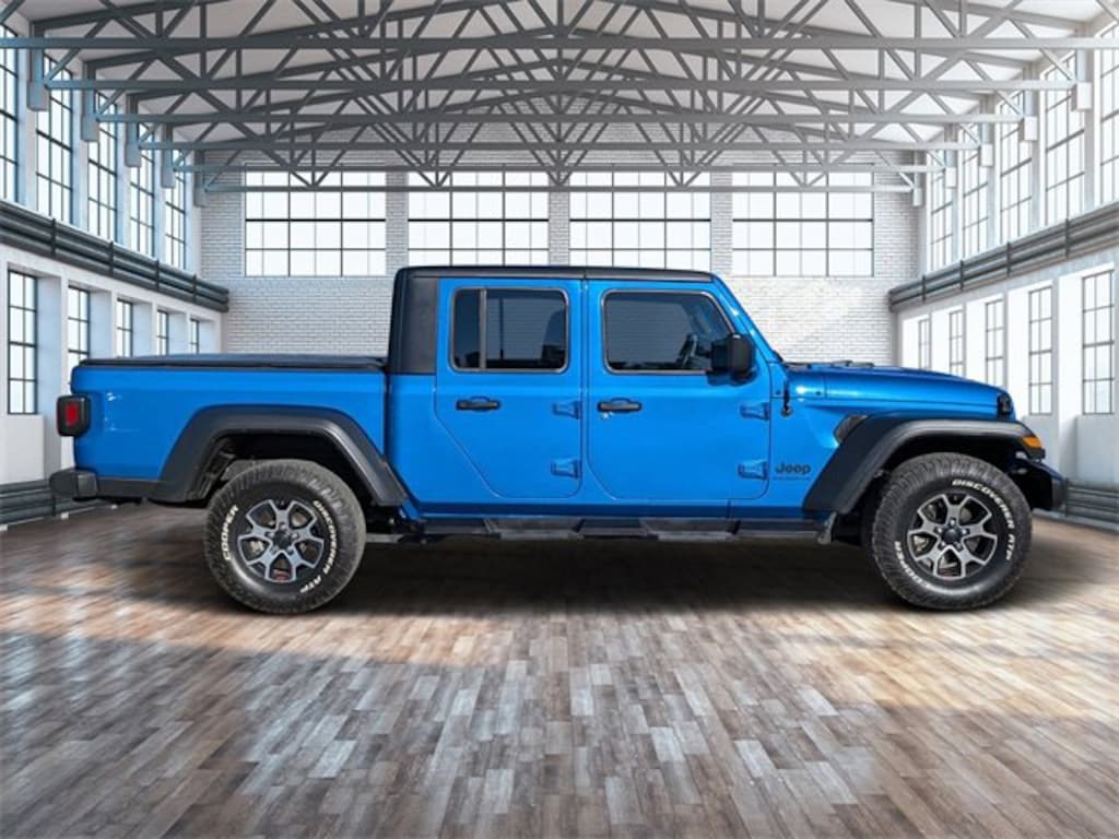 Used 2023 Jeep Gladiator Sport Truck Crew Cab