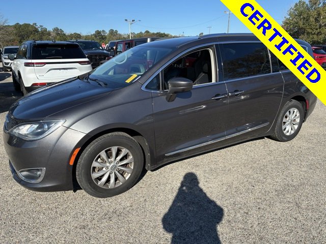 2018 Chrysler Pacifica Touring L's photo