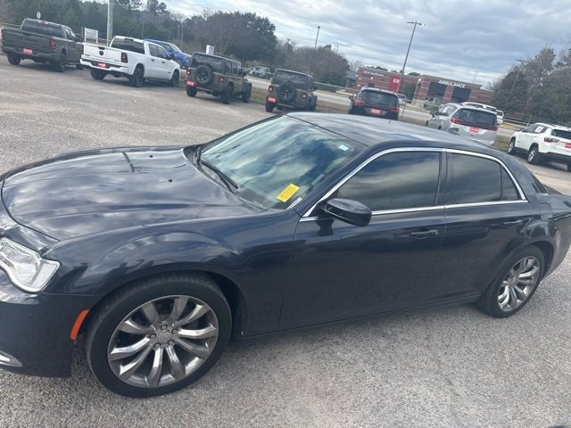Used 2017 Chrysler 300 Limited with VIN 2C3CCAAGXHH668096 for sale in Moncks Corner, SC