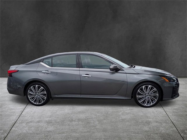 2023 Nissan Altima 2.5 SL photo 3