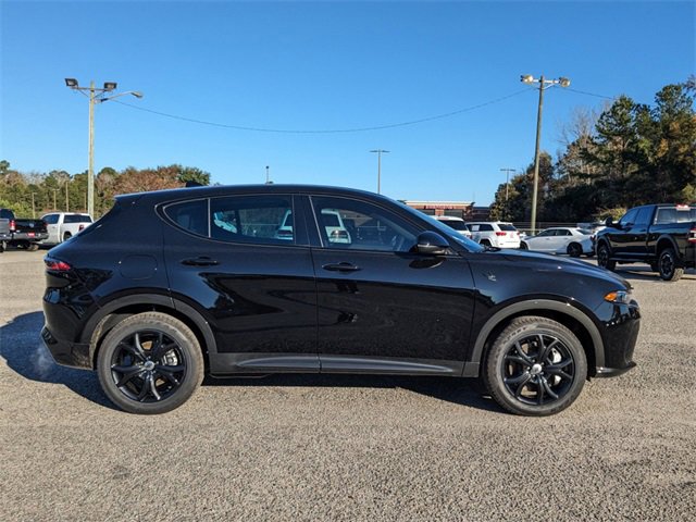 2024 Dodge Hornet R/T photo 3