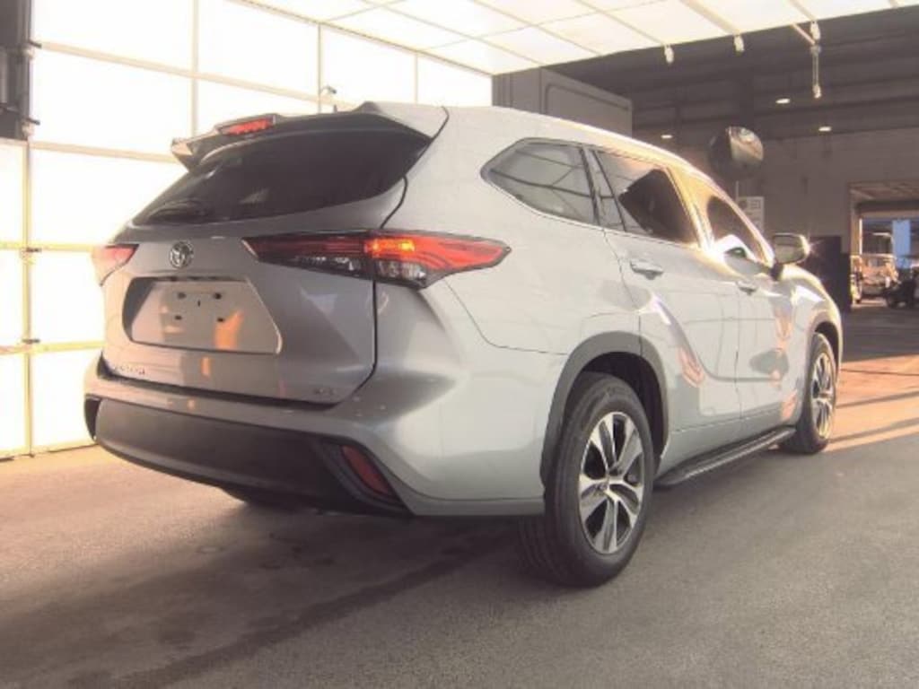 Used 2022 Toyota Highlander XLE SUV