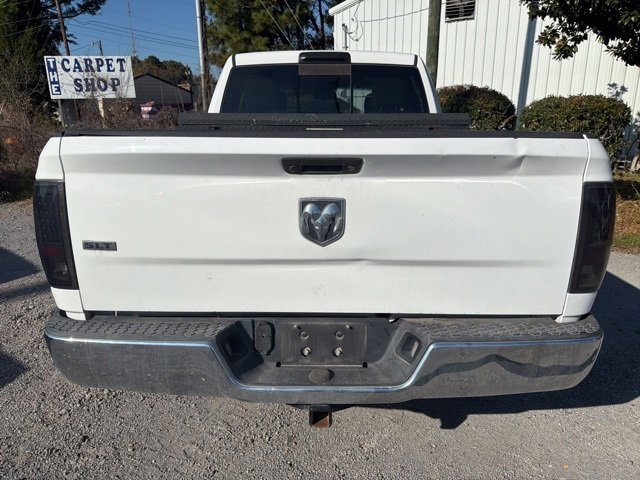 2016 Ram 1500 SLT photo 3
