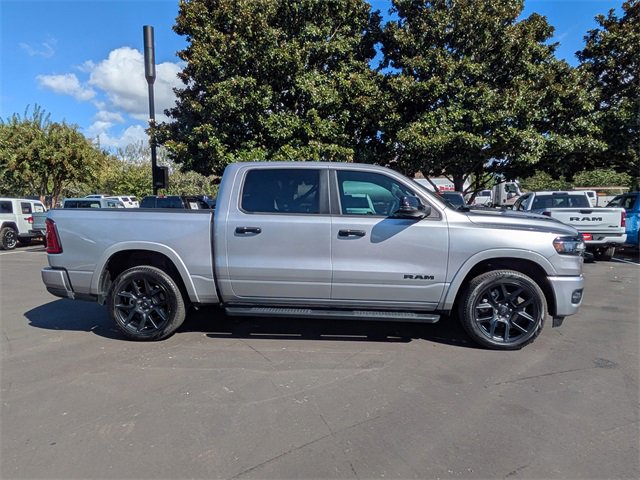 2025 Ram 1500 Laramie photo 3