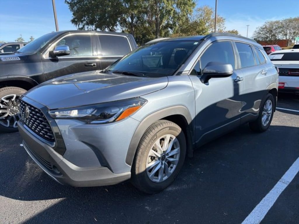 Used 2024 Toyota Corolla Cross LE SUV