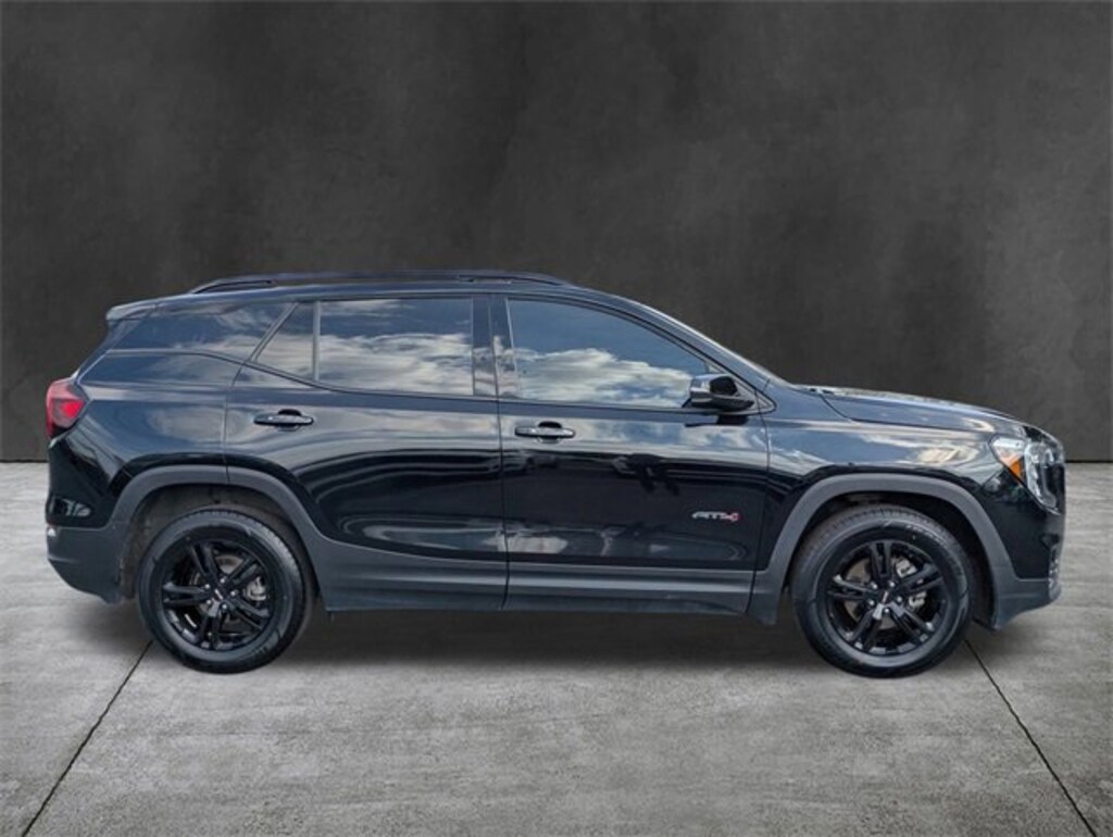 Used 2022 GMC Terrain AT4 SUV