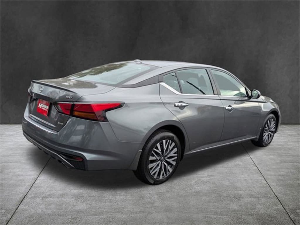 Used 2023 Nissan Altima 2.5 SV Sedan