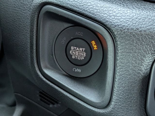 2025 Jeep Wrangler 4-Door Willys - Photo 30