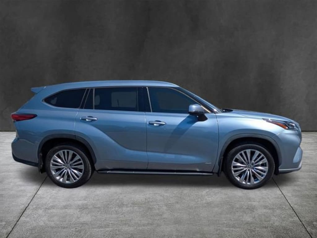 Used 2022 Toyota Highlander Hybrid Platinum SUV