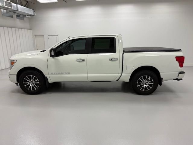 2020 Nissan Titan SV photo 4