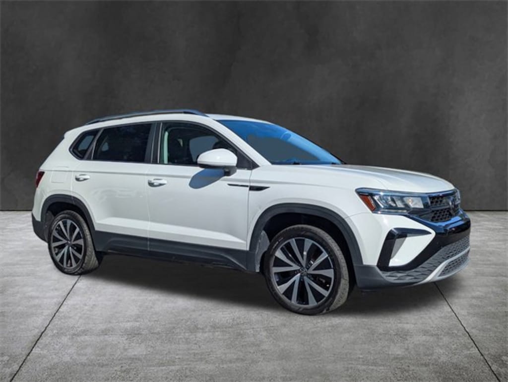 Used 2024 Volkswagen Taos SE SUV