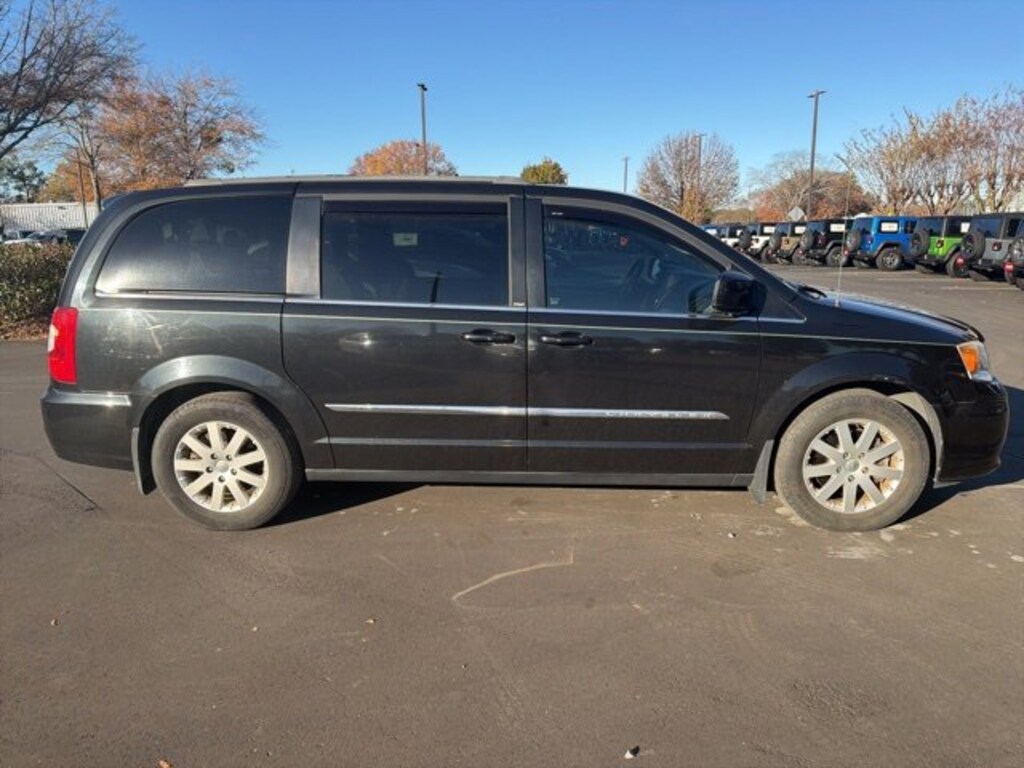 Used 2014 Chrysler Town & Country Touring Van