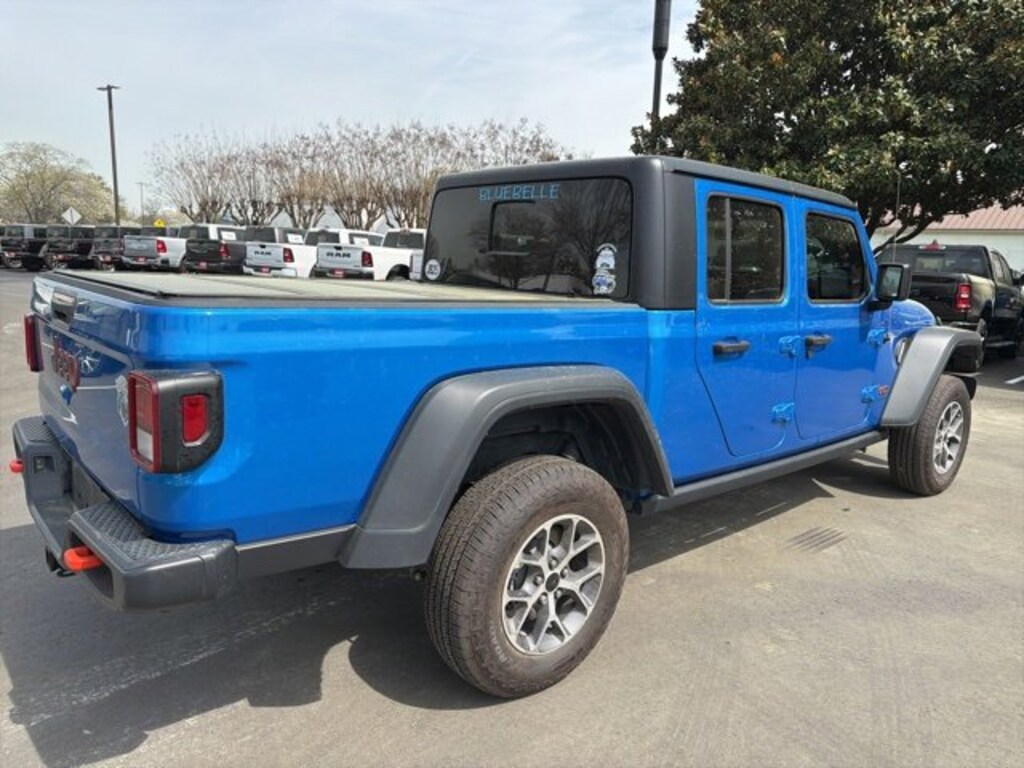 Used 2023 Jeep Gladiator Mojave Truck Crew Cab