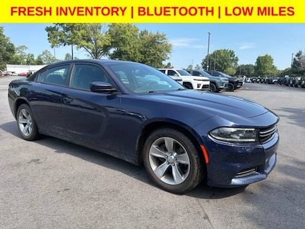 2015 Dodge Charger SE Sedan