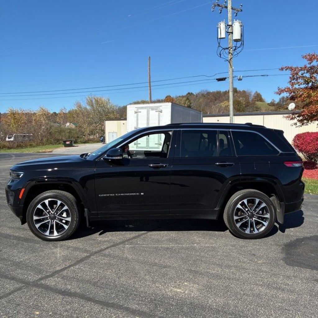 Used 2022 Jeep Grand Cherokee Overland SUV