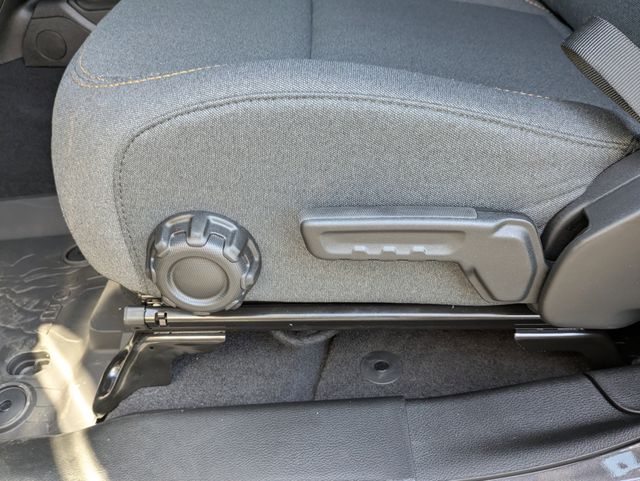 2025 Jeep Wrangler 4-Door Willys - Photo 21