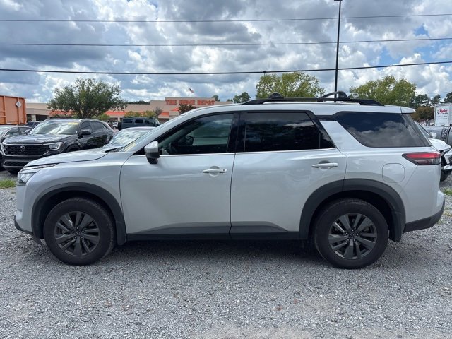 2024 Nissan Pathfinder SV photo 4